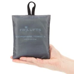 FRILUFTS MICROFIBRE TOWEL - Reisehandtuch Rot -Trekking Haus 5637686095 d microfibre towel frilufts 24